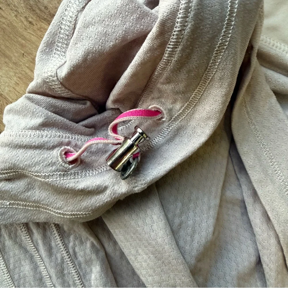 Lululemon Run Tame Me Tank Blush Quartz Wee Stripe White Blush Quartz‎ Size 10